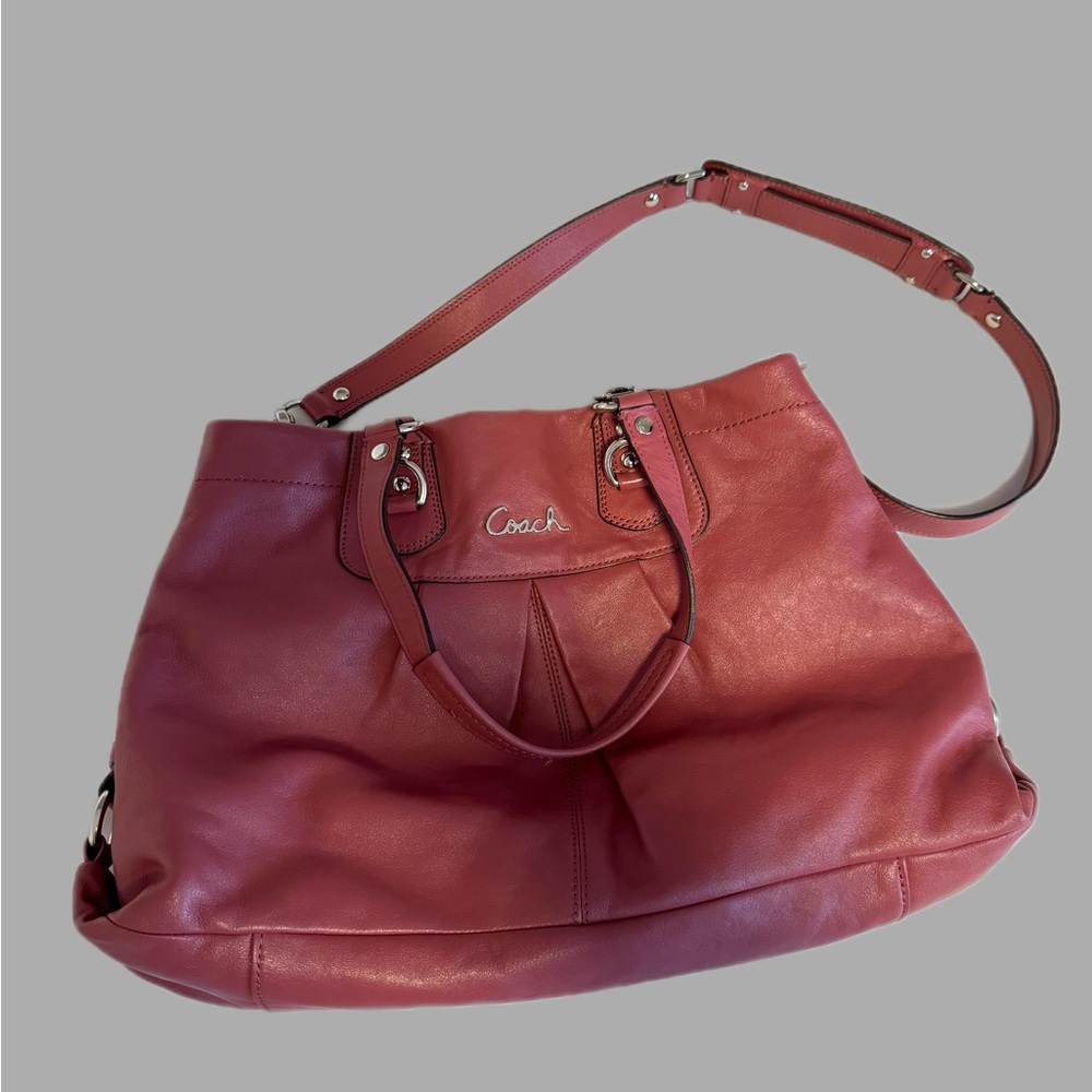 Coach wine coloured vintage handbag/shoulder bag. New without tags.